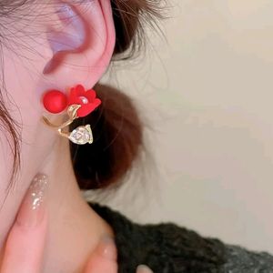 010 Metal Red Tulip Crystal Earrings N Studs