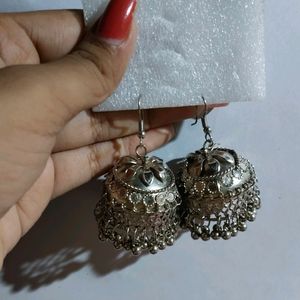 Earrings (Jhumka)