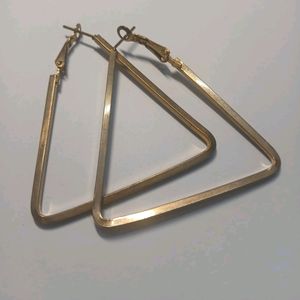 Minimalistic Medium Golden Triangle Earrings💫