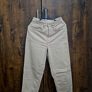 H&M Beige Boyfriend Jeans