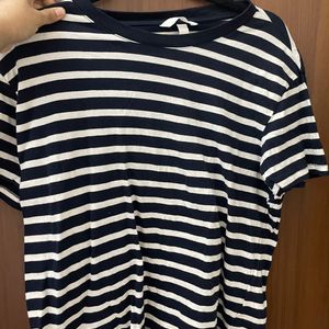 H&M Dark Blue Stripes tshirt