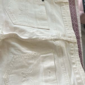 White Jeans Branded