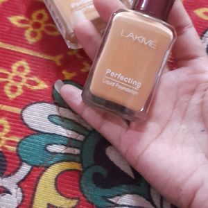 Lakme Perfecting Liquid Foundation