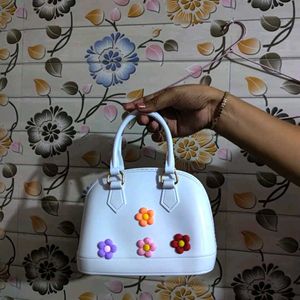 THE CUTEST HANDBAG