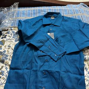 Brand New Van Heusen Blue Full Sleeve Shirt