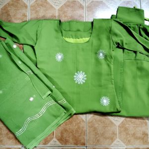 Beautiful 💚Parrot Green Kurta Set