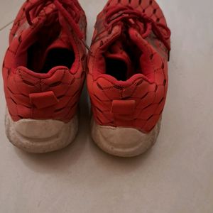 Women Sports Used Shoes