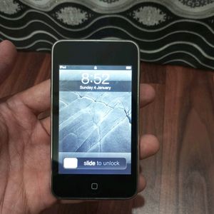 Apple Ipod WiFi 32gb Model MC008LL