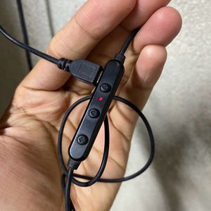 MUVEACOUSTICS EDGE Bluetooth Earphone