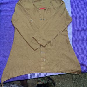 Tops For Women In Good Contion