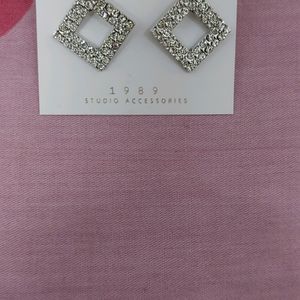 Silver Square Diamond Style Earing