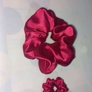 RED COLOUR SCRUNCHIES