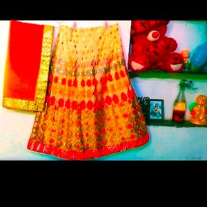 Women Net Stichted Lehenga