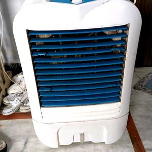 Small Cooler Good Condition