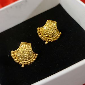 1 Gram Gold Plated Forming Earrings..