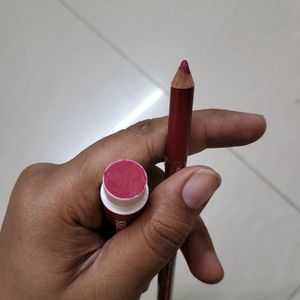 Lip balm, Eyeliner And LipLiner Combo