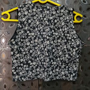 Black Floral Crop Top