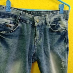 Women Damage Jeans.