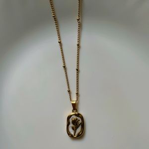 Rosia Neckalce