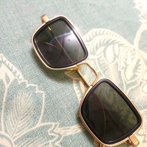 Eyes Proction Black & Golden Glass Sunglasses