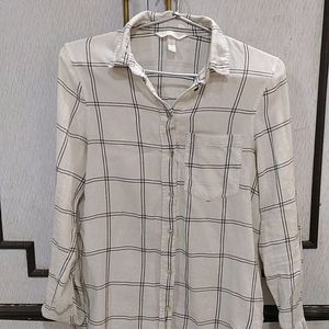 H&M Off White Shirt