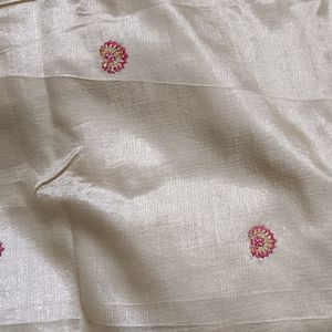 Sandle Color Saree With Pink Embroidery Mundhani.