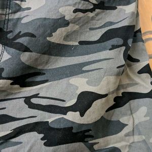 Unisex Joggers Army Type Print Like New For