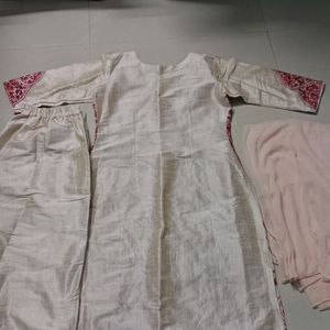 Kashmiri Kurta Set