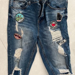 Denim Jeans Threeforth With Cute Appliques