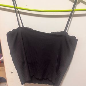 Black Crop Sleeveless Padded Top