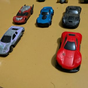 A Mix Of Branded/Unbranded Diecast Cars