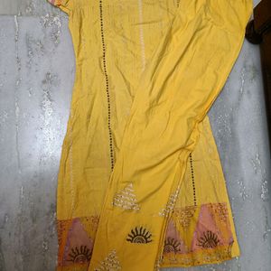 Kurta, Pant And Dupatta