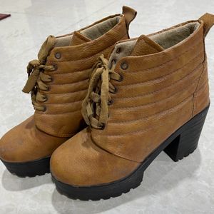 Shoetopia Boots  🥾 In Good Quality.