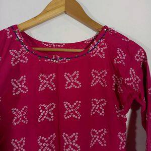 Magenta Colored Kurtha (Women's)