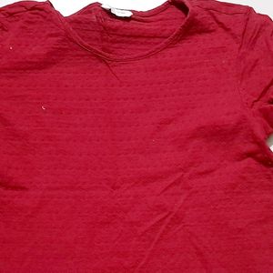 Red Tshirt In Good Condition