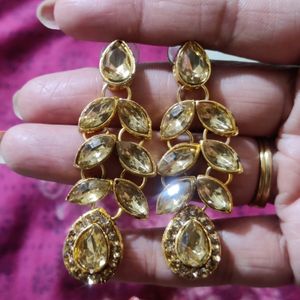 Kundan Jwellery Set - Necklace And Earrings