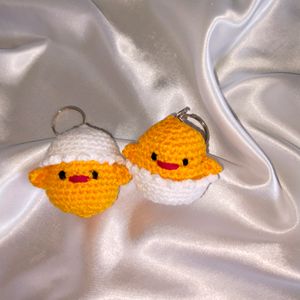 Cute Chicks With Egg Shell Keychain 🐣