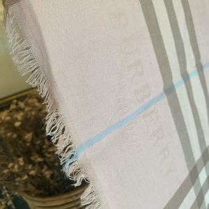 Burberry Shawl/stole