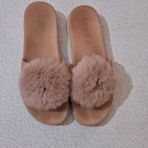 Pink Slippers For Daily Use