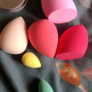 Faces Canada Beauty Blender With Jar