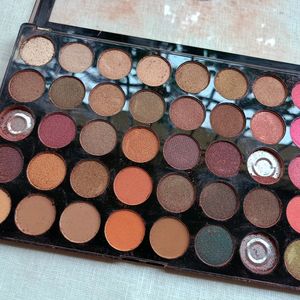 Swiss Beauty HD 40 Color Professional Eyeshadow