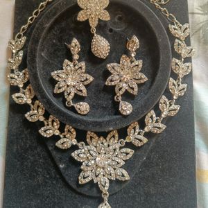 Festive Diamond Jwellery Set