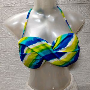 Chic Swirl Bikini Top with Halter Neck for Curvy W