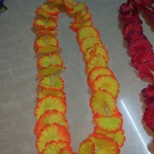 2 Plastic Flower Mala/ Haar