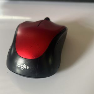 Logitech Mouse M235