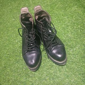Lightweight Leather Boots