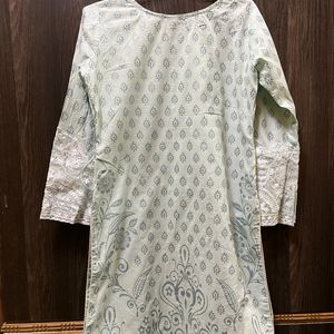 Beautiful Pakistani Kurta With Dupatta