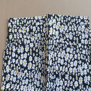 Brand New Girls Jeggings Pant For Teenagers