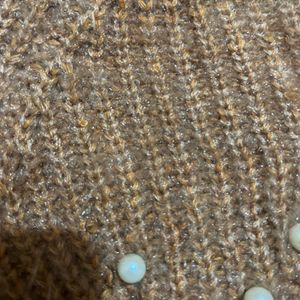 PEARL WOOLEN SWEATER