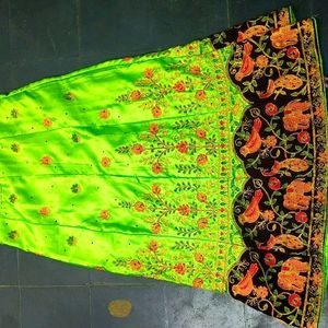 Trending Women Bridal Lehenga 🙂🥰💚🤎❤️